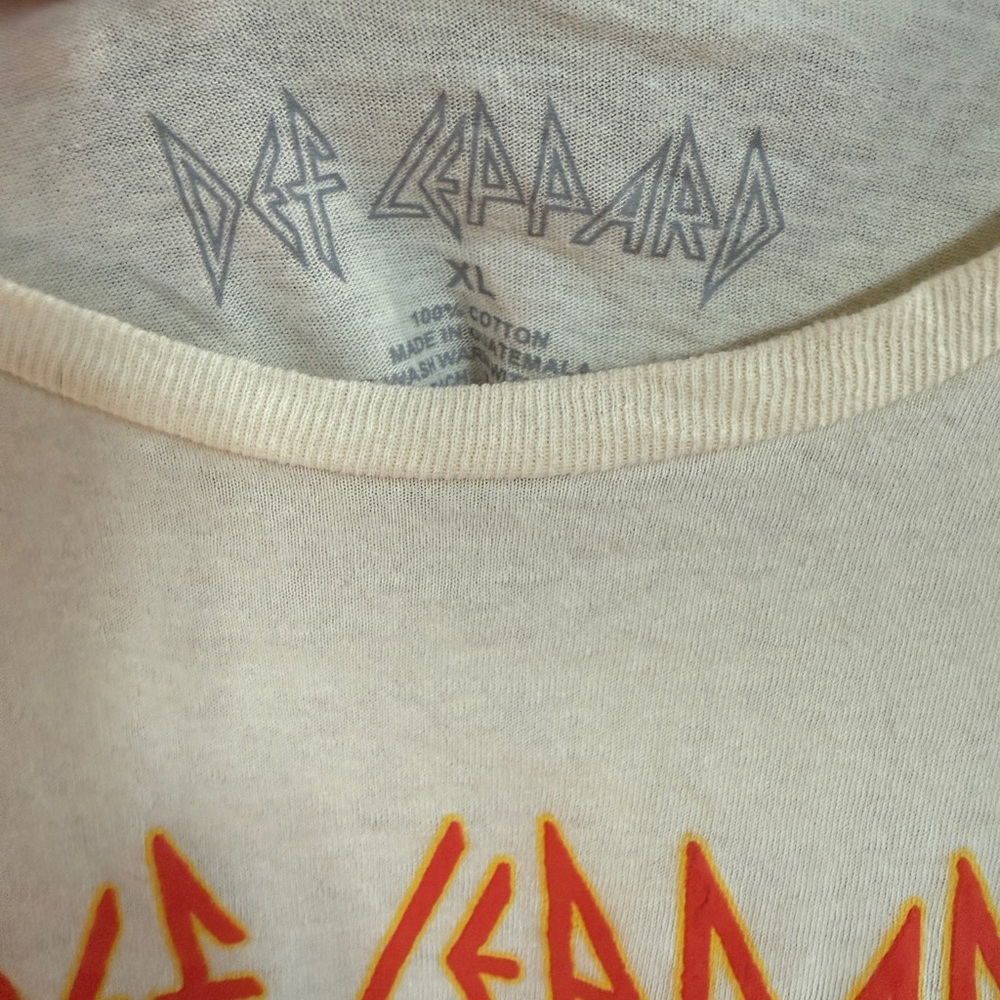 Def Leppard Tee - Picture 3 of 4
